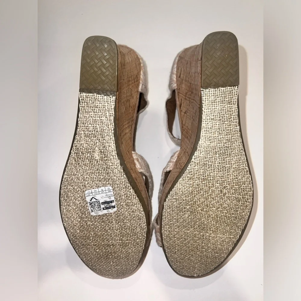 TOMS Sienna Tan Wedge size‎ 10